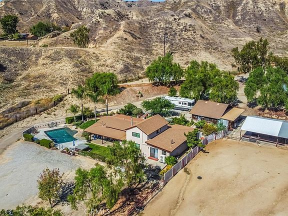 4th image of 30260 San Timoteo Canyon Rd