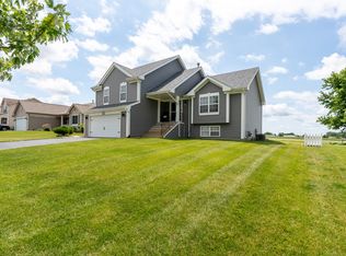 5006 Keri Dr, Loves Park, IL 61111