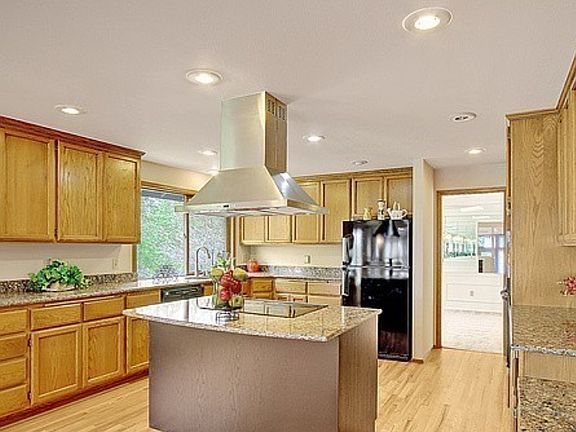 5th image of 14024 SE 42nd St
