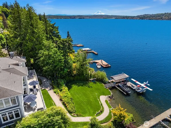 8233 W Mercer Way, Mercer Island, WA 98040