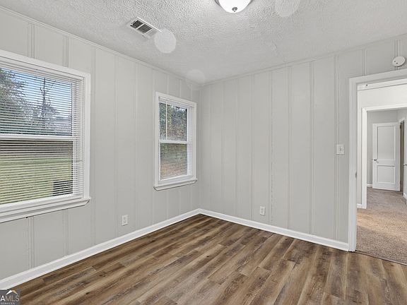 5th image of 2751 Glenvalley Dr