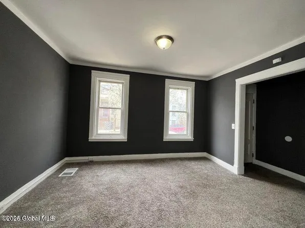 128 Dove St APT 1, Albany, NY 12202