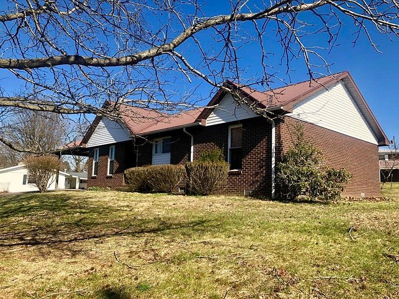 1st image of 507 Green Acres Cir