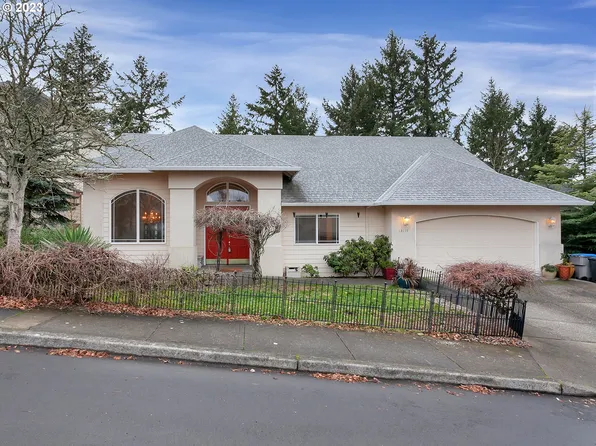 13219 SW Essex Dr, Portland, OR 97223