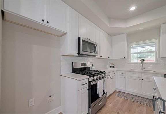 5th image of 3514 Fuqua St