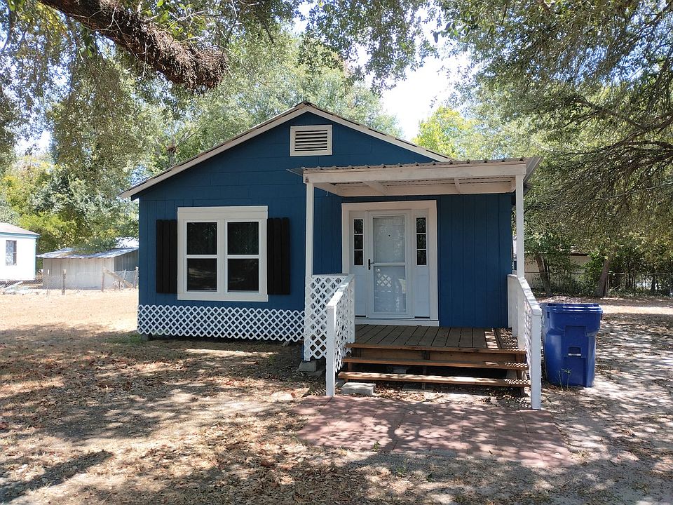 1st image of 939 Franks St