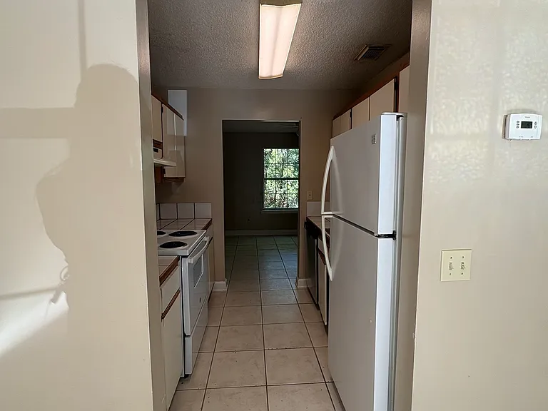 720 Morningside Ln — Photo 5