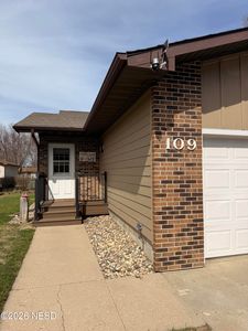 109 18th St SE, Watertown, SD, 57201