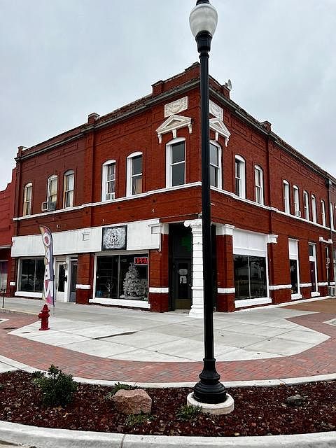 1st image of 301 S Main St #4