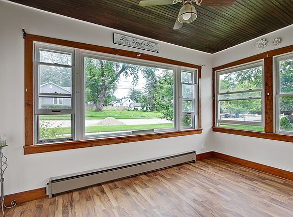 3rd image of 1056 Spafford St