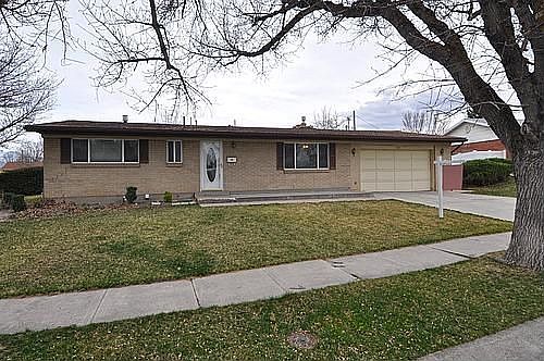 1st image of 3671 W Kewanee Dr