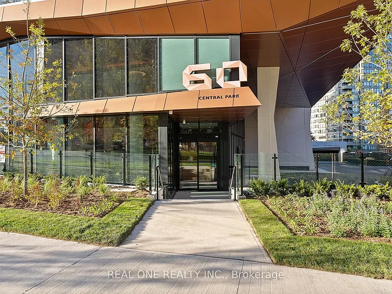 60 Central Park Dr #1602 — Photo 2