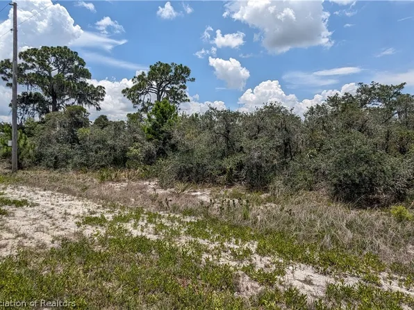 210 Buccaneer St NW, Lake Placid, FL 33852