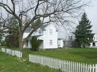 54322 10 Mile Rd, South Lyon, MI 48178