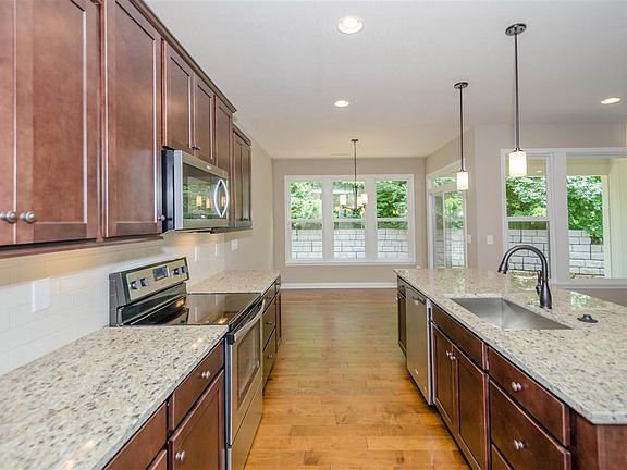 http photos.listhub.net NKARKY 512671 2 lm 20180605T233343