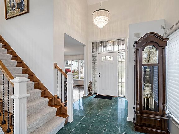 5th image of 1319 Cranbrook Cir