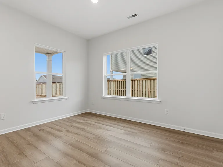20226 Nightingale Dr — Photo 4