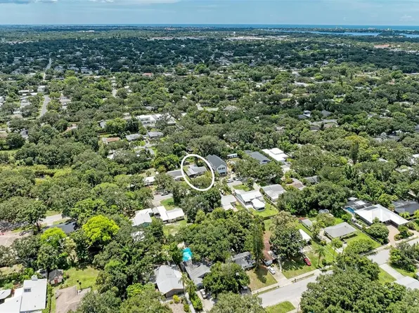 2564 Arlington St, Sarasota, FL 34239