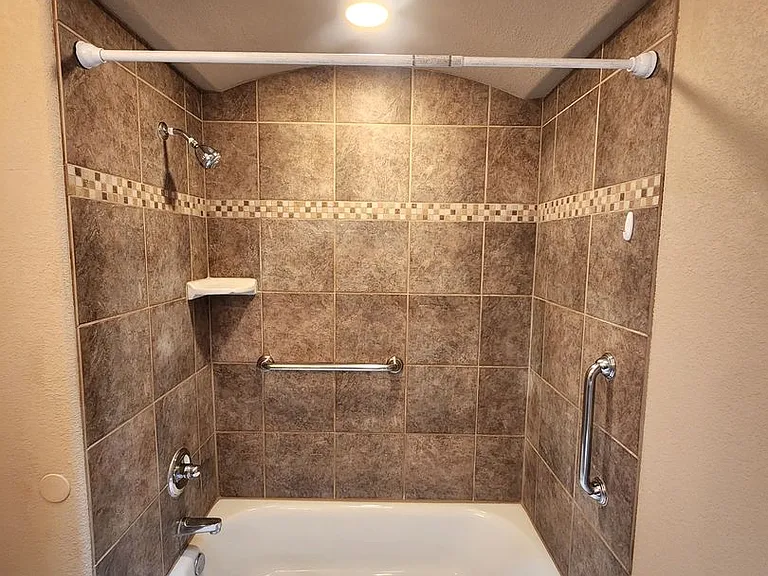 2777 Conventry 2777 Coventry — Photo 40