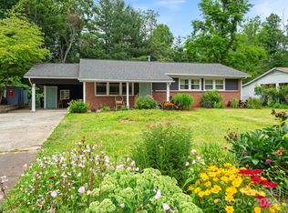 18 Looking Glass Ln, Asheville, NC 28805