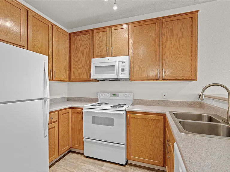 Chinook Way Apartments — Photo 81