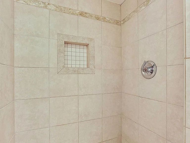 7008 Sherwood Rd #36 — Photo 36