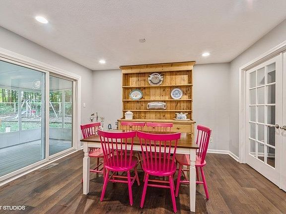 5th image of 839 Opal Dr