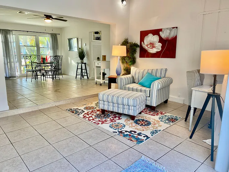 3533 Roxane Blvd — Photo 32