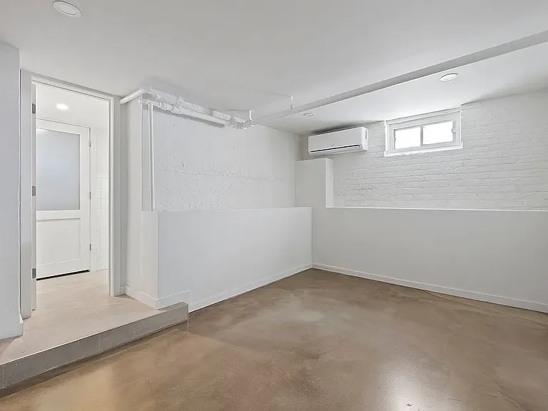 124 Sullivan Pl #1 — Photo 6