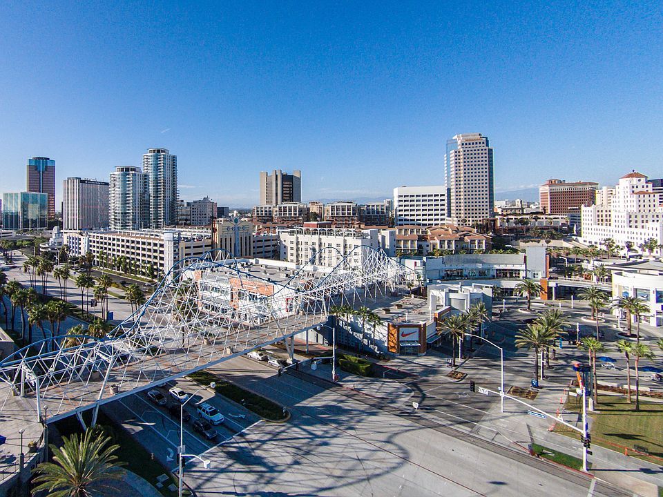 1st image of 6758 California Ave