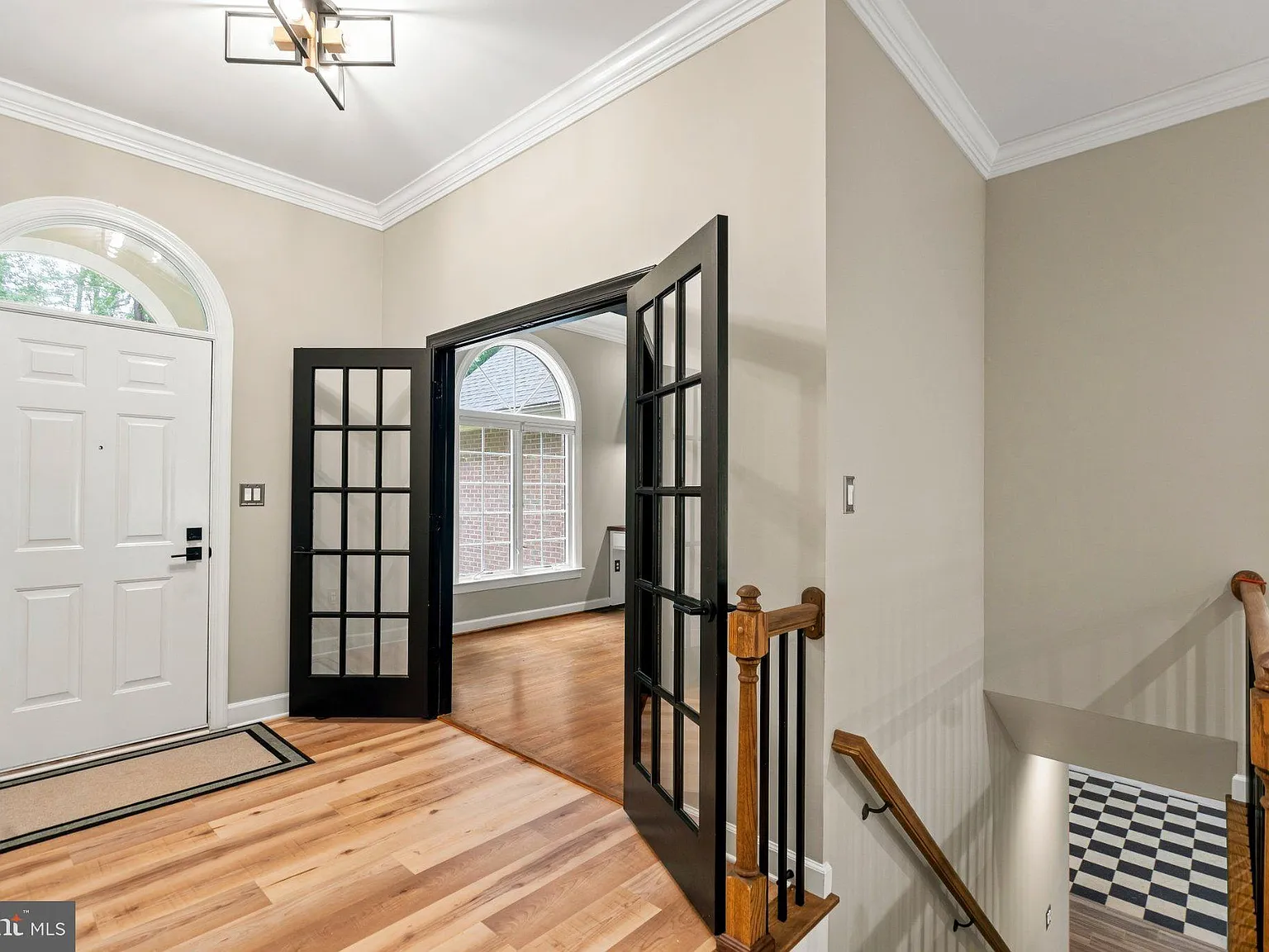 4 bed, 3.0 bath, 3423 sqft, $4,400 — Photo 3