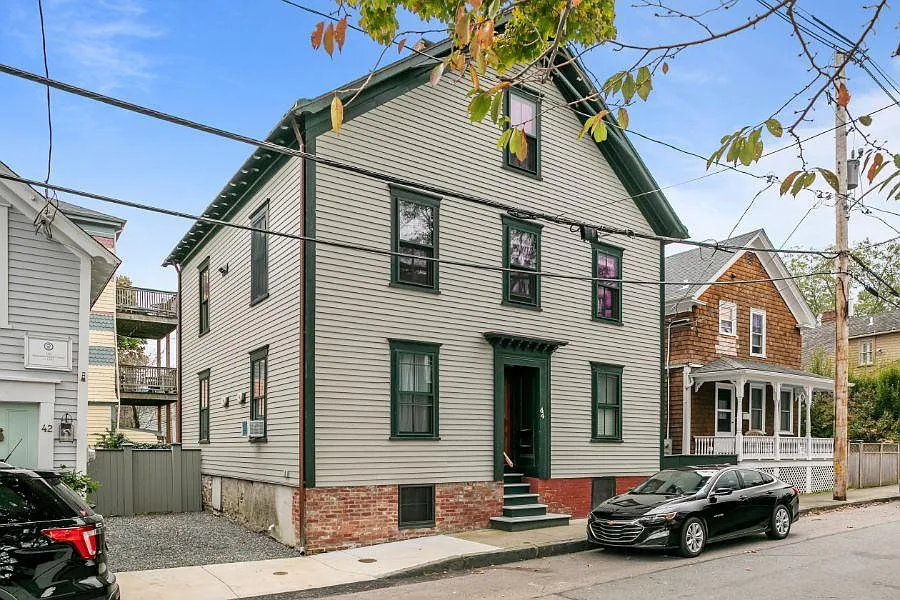 44 Poplar St — Photo 2