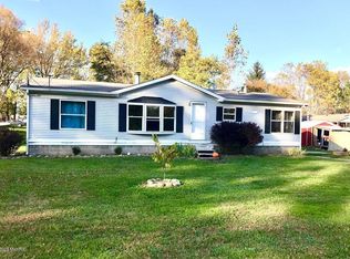 1421 Clark St, Lake Odessa, MI