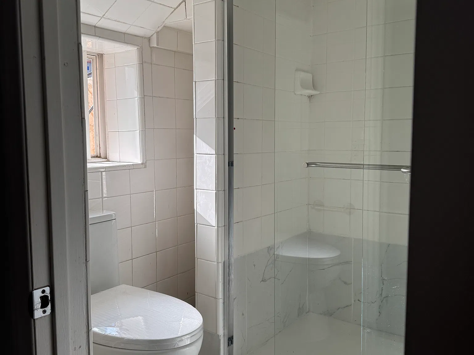 2 bed, 700 sqft, $2,100 — Photo 3