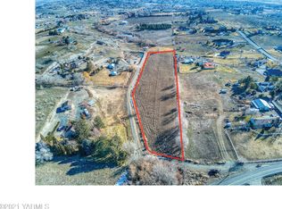 1064 Selah Loop Rd UNIT A & B, Selah, WA 98942