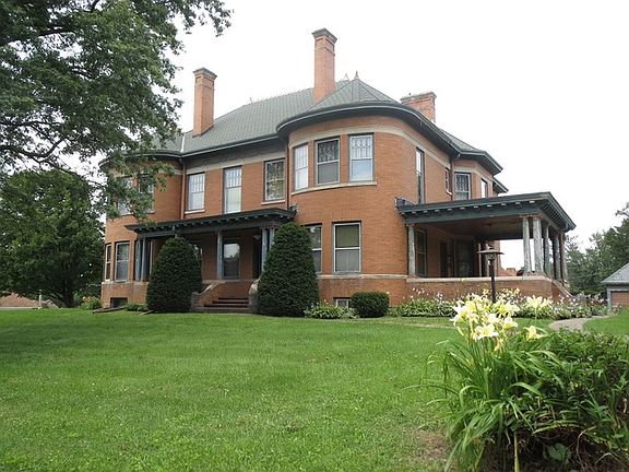 SE view Barber Mansion