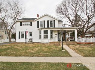 1211 Wisconsin St, Lake Geneva, WI 53147