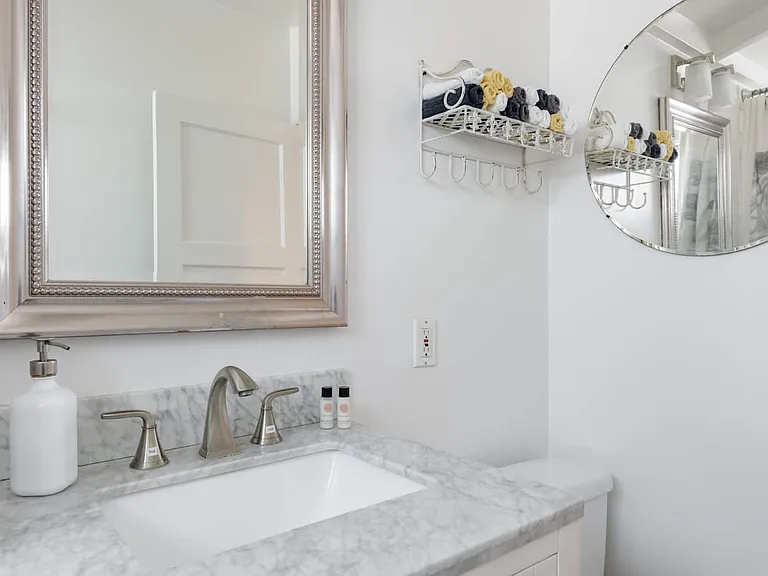 732 Marco Pl — Photo 17