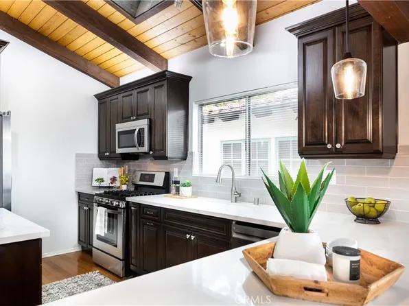 1025 4th St, Hermosa Beach, CA 90254