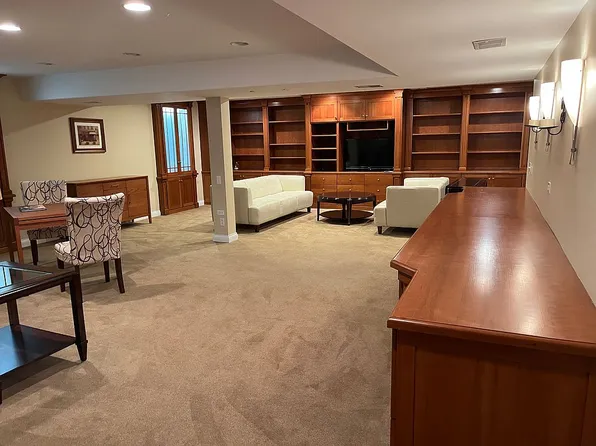 120 Commons Dr, Palos Park, IL 60464