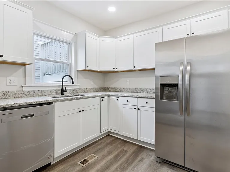 1307 Holly Ave #A — Photo 10