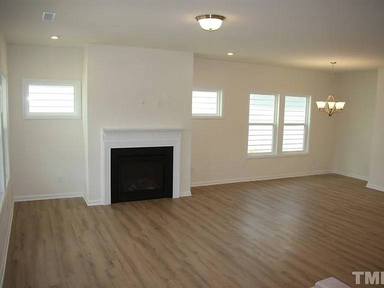 842 Firebrick Dr — Photo 2