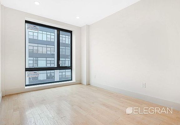 5th image of 2301 41st Ave APT 2F