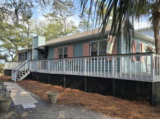 811 Bonito Dr, Saint Helena Island, SC 29920