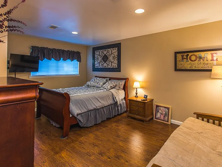 408 Club Villa — Photo 16