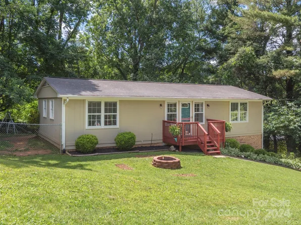 124 Chambers View Dr, Clyde, NC 28721