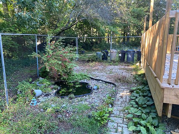 4th image of 295 NW Corner Rd