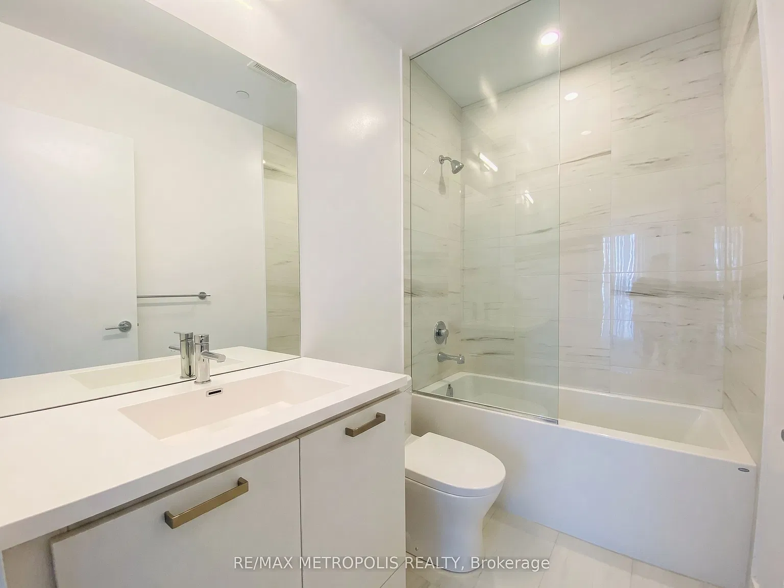 2 bed, $2,350 — Photo 4