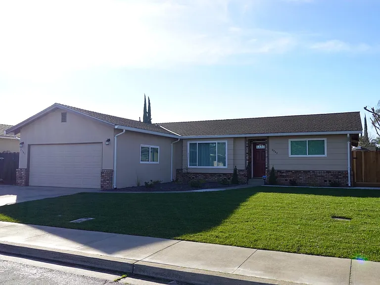 2505 Murray St — Photo 4