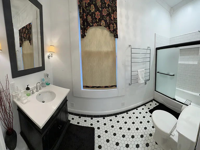 701 N Lincoln St — Photo 11